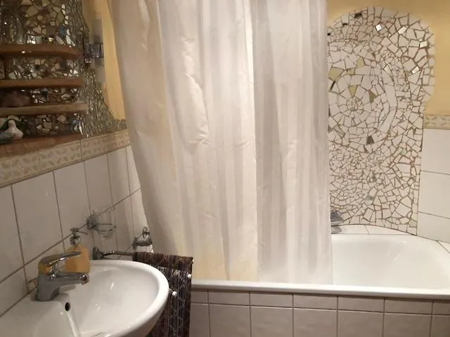 Im Sonnenbuhl בית הארחה ציריך