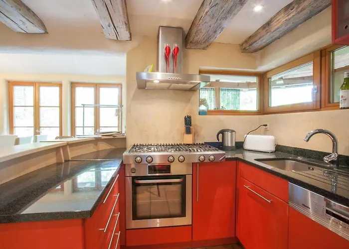 Im Sonnenbuhl Guest house Zurich